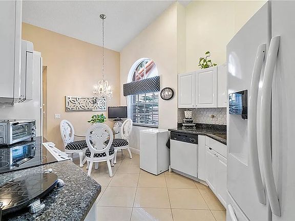 3rd image of 8583 Jade Dr #8583
