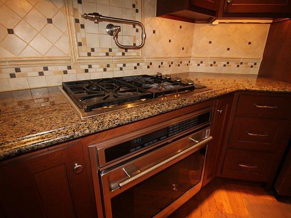 Wolf convect. oven gas cktop