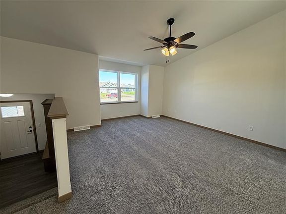4th image of 239 EVELYN COURT Lot 60