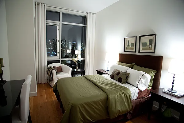 East River Tower