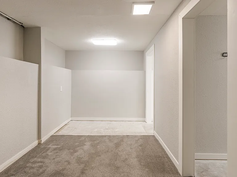 2224 Kenton St — Photo 20
