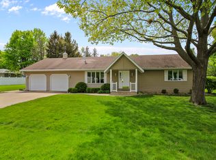 590 N Cherry St, El Paso, IL