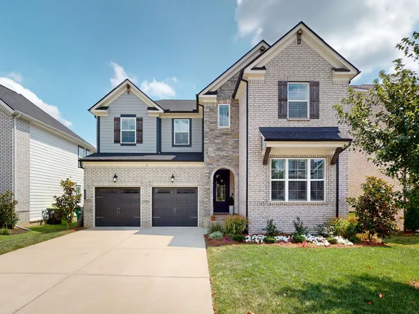 302 Bucklebury Ct, White House, TN 37188
