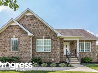 185 Luna Ln, Hendersonville, TN 37075