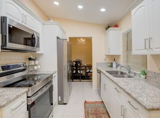 9039 NW 21st Ct, Coral Springs, FL 33071