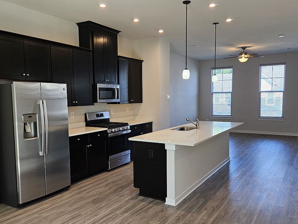 17888 Woods Overlook Dr, Dumfries, VA 22026 | Zillow