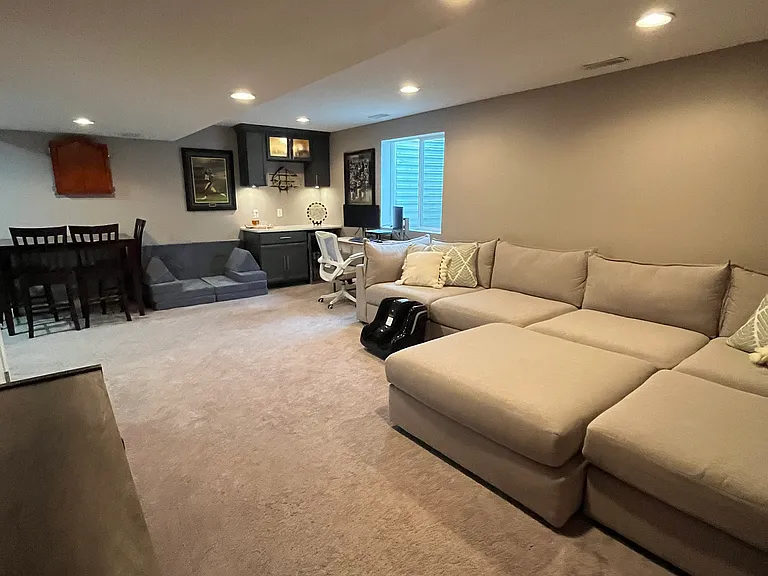 9547 Wilson St — Photo 10