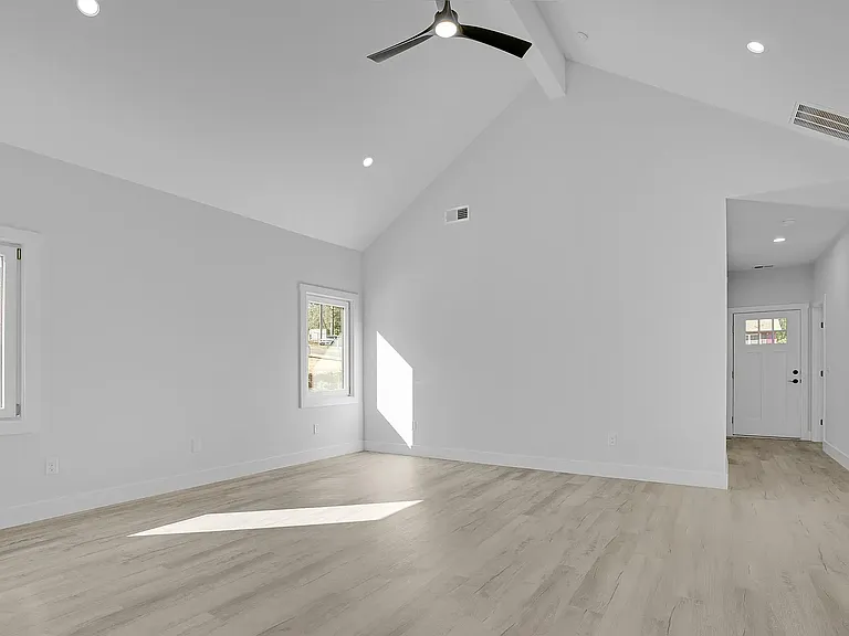 101A Hillcrest Dr #101A — Photo 12