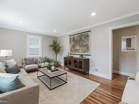 5th image of 2811 Winchester Way