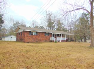 36 Lakeview Ave, Smiths Station, AL 36877