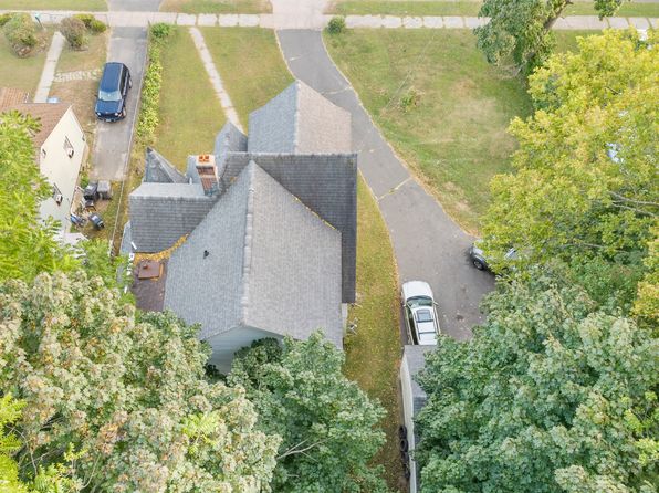 112 Burnham St, Hartford, CT 06112