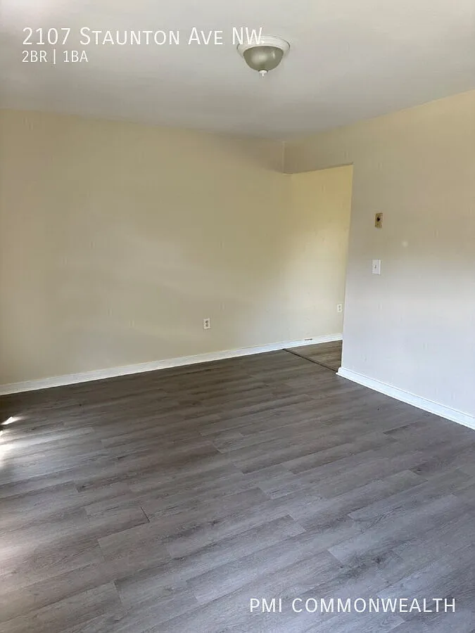 2 Bed / 1 Bath Duplex (Available Now) — Photo 3