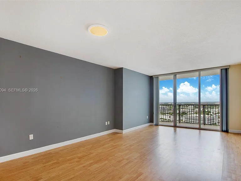 1750 N Bayshore Dr #3111 — Photo 4