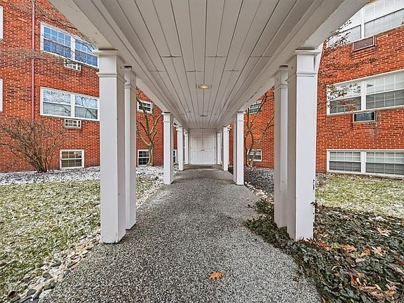 3rd image of 5900 Babcock Blvd APT 64
