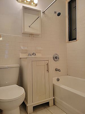 4th image of 1713 2nd Ave APT 4RS