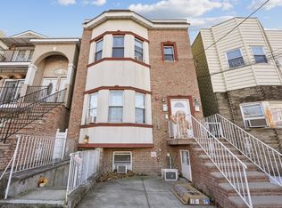 717 16th St, Union City, NJ 07087