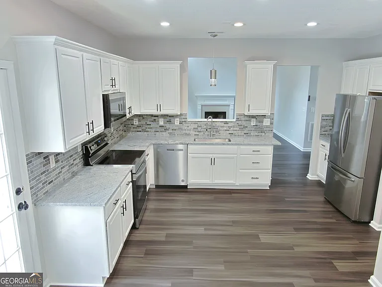 3225 Blackwood Ln — Photo 4