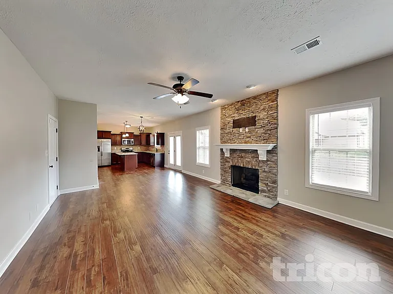 3772 Windhaven Dr — Photo 2