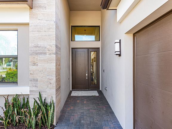 2nd image of 9212 Silver Marsh Lane