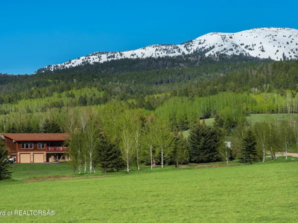 470 Yellow Rose Dr, Alta, WY 83414