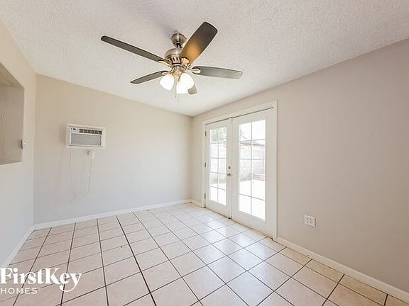 5th image of 3923 W Desert Cove Ave