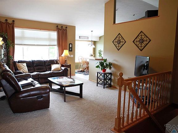 4th image of 1210 E Northstar Ln