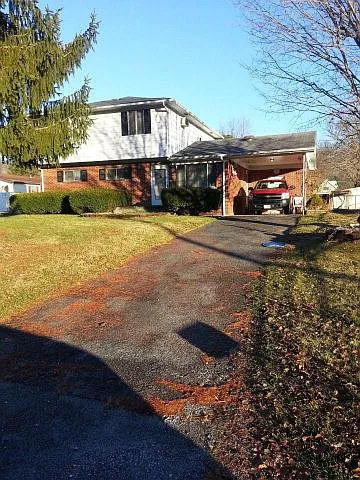 156 Davis Ln photo 1