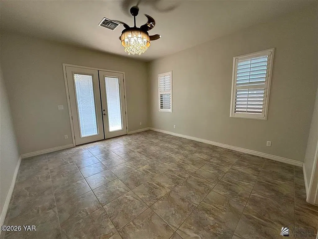 3 bed, 2.5 bath, 1964 sqft, $2,200 — Photo 1