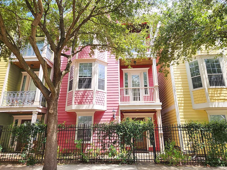 219 W 27th St #K — Photo 39
