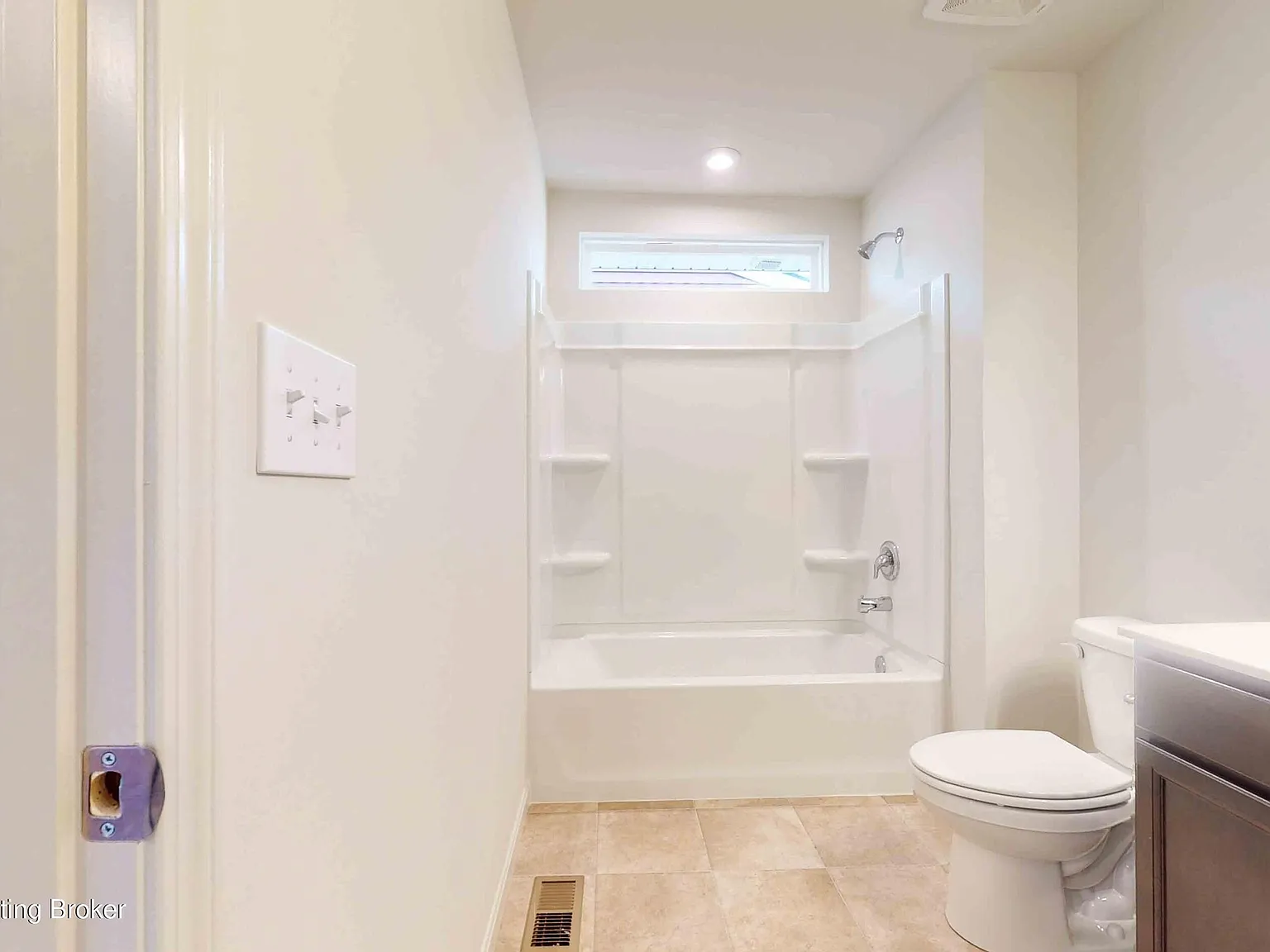 3 bed, 2.5 bath, 2605 sqft, $2,900 — Photo 1