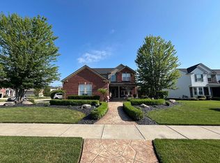19047 Hazelton Dr, Macomb, MI 48042