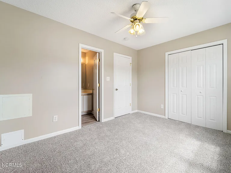 103 Pinegrove Ct — Photo 10