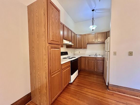 5th image of 214 Wood St #11069397