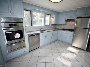 40 Lackawanna Blvd, Gillette, NJ 07933