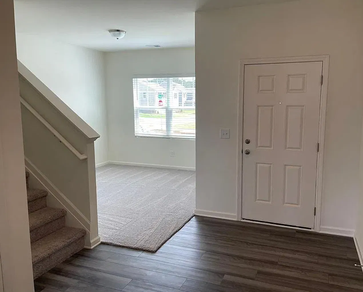 5 bed, 2722 sqft, $2,400 — Photo 4