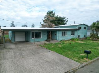 2130 Lombard St, North Bend, OR 97459