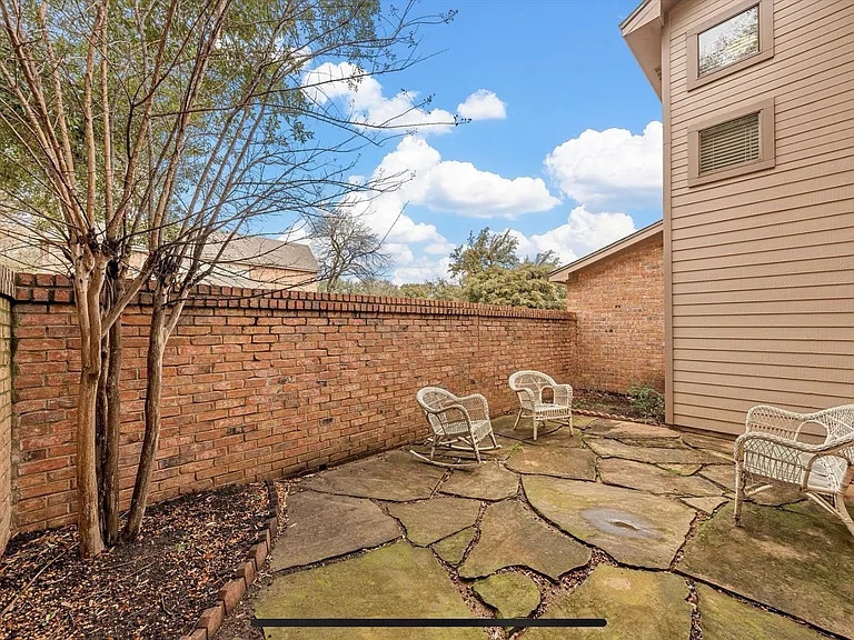 125 Pleasant Grove Ln — Photo 3