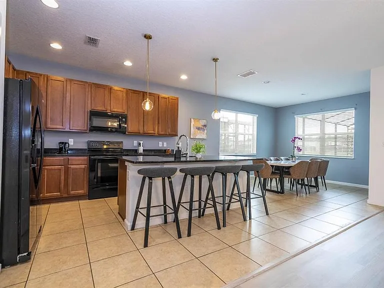 280 Ballo Dr — Photo 7