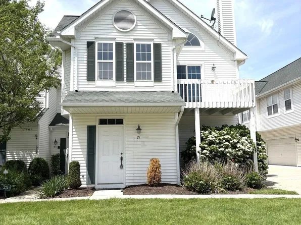 21 Vista Cir #39A, North Olmsted, OH 44070