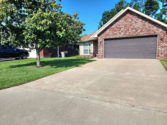 3rd image of 2503 Fiddlers Cir