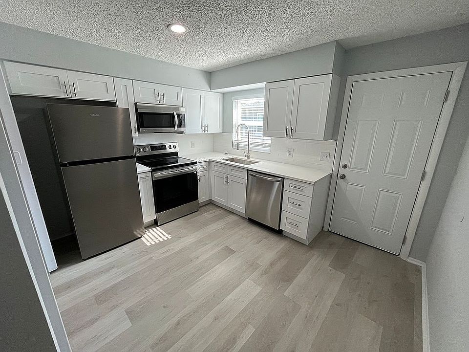 1st image of 801 Avenue M SW #801