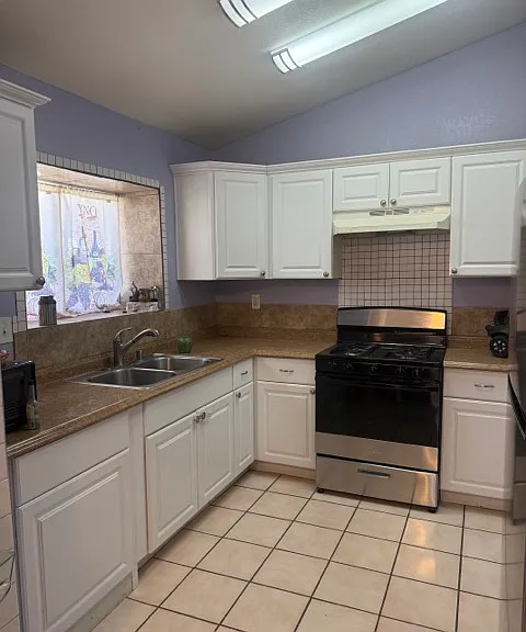 13747 Vellanto Way — Photo 2