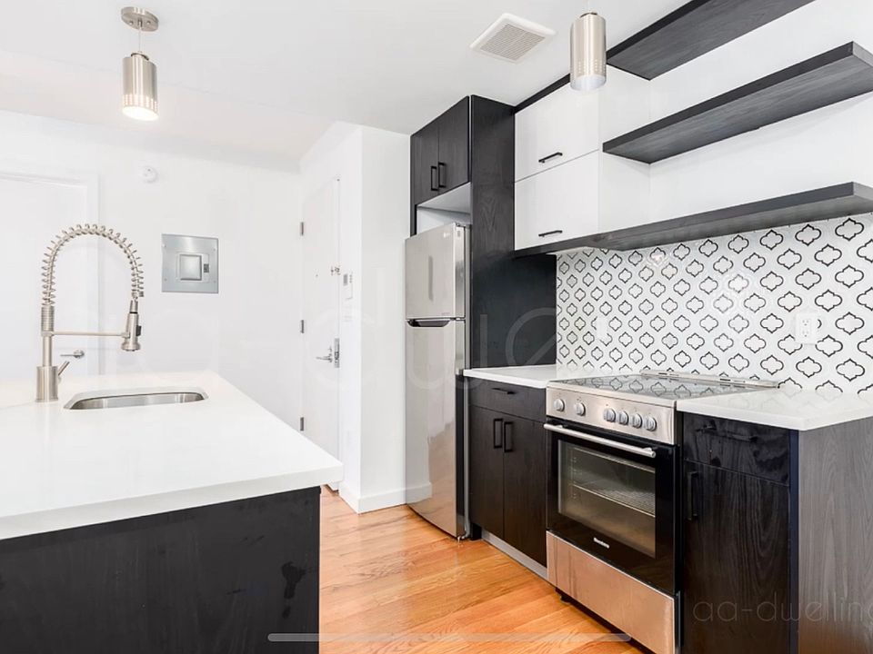 1st image of 146 Linden Blvd Penthouse 8