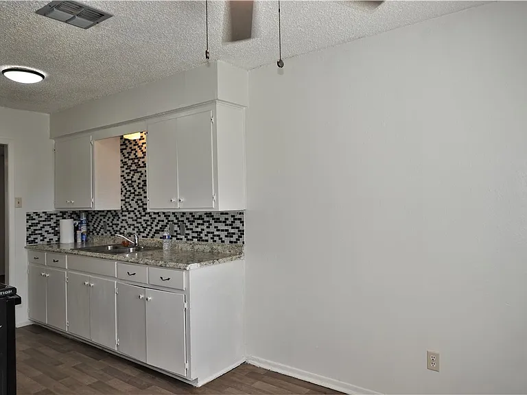 1028 Starlite Dr — Photo 15