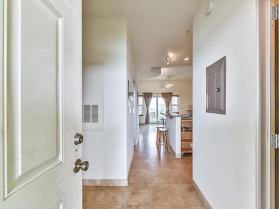4th image of 9420 Seawall Blvd Unit 305