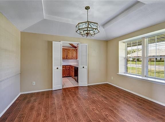5th image of 1932 Glen Hill Dr