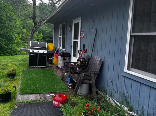 4 Pine Meadow Drive, Hancock, ME 04640