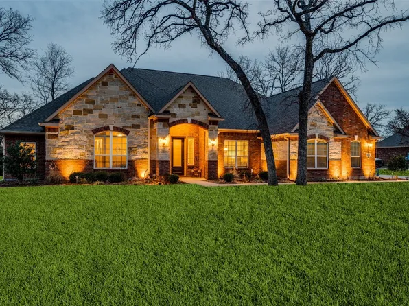 124 Spanish Oak Dr, Aubrey, TX 76227