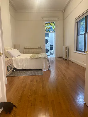 Rented by Compass | media 13