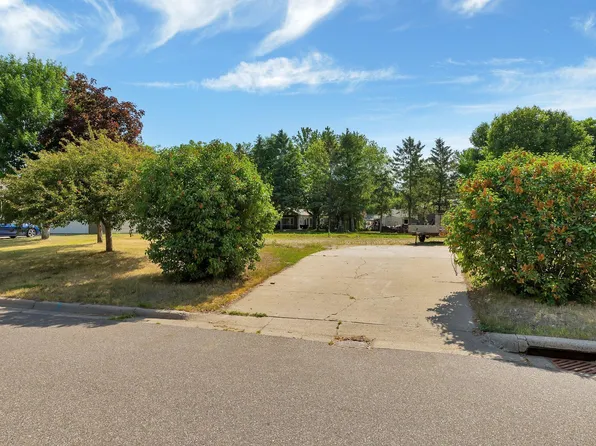 124 6th Ave NW, Saint Joseph, MN 56374